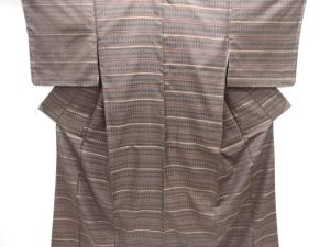 横段に菱模様織出し西陣お召し着物